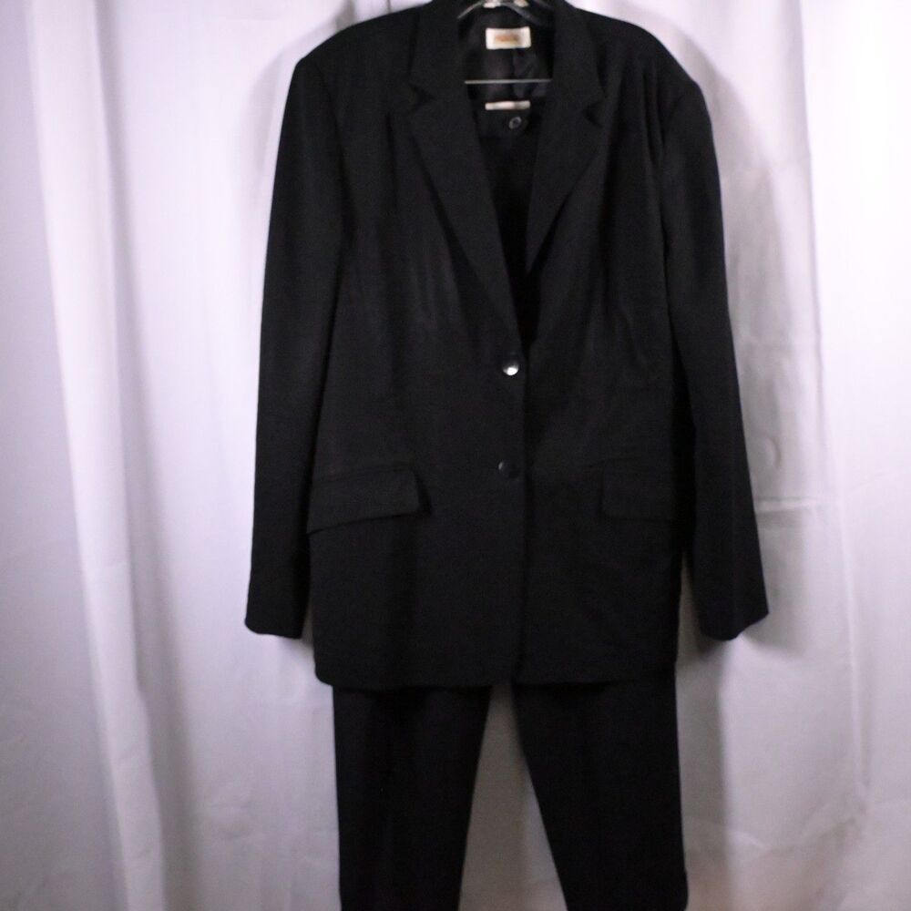 Talbots Women's 16P Black 2 Piece Wool Pants Suit‎ Made in Japan